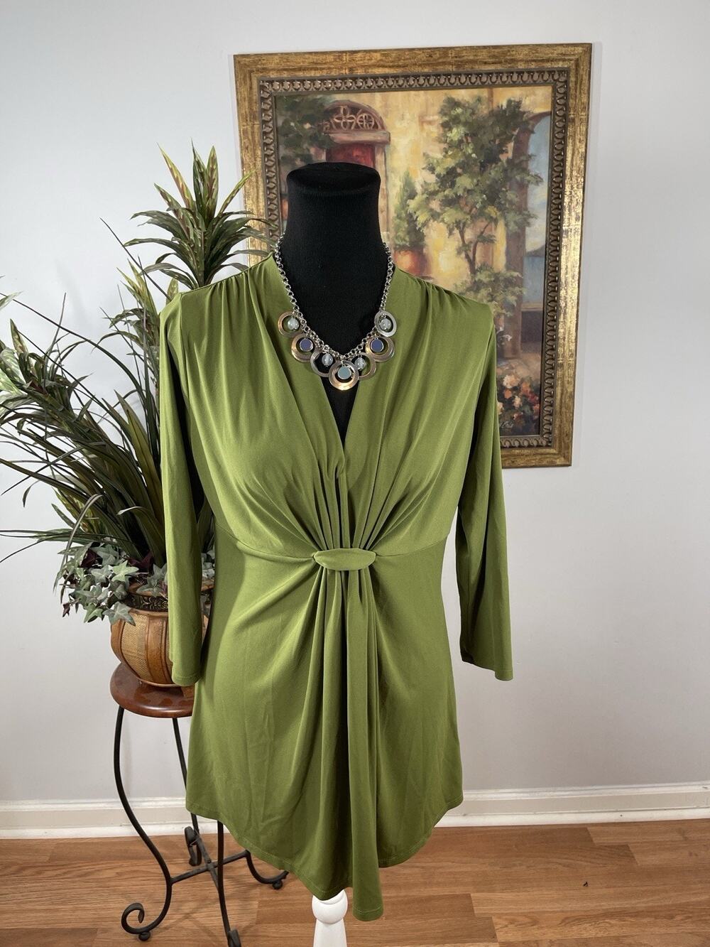 Bisou Bisou Olive Green Tunic Top Size 8 Faux Wrap Ruched 3/4 Sleeve Stretch